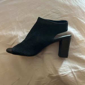 IMPO stretch fabric black peep toe slingbacks w/chunky heel. Like new! Sz 7 1/2